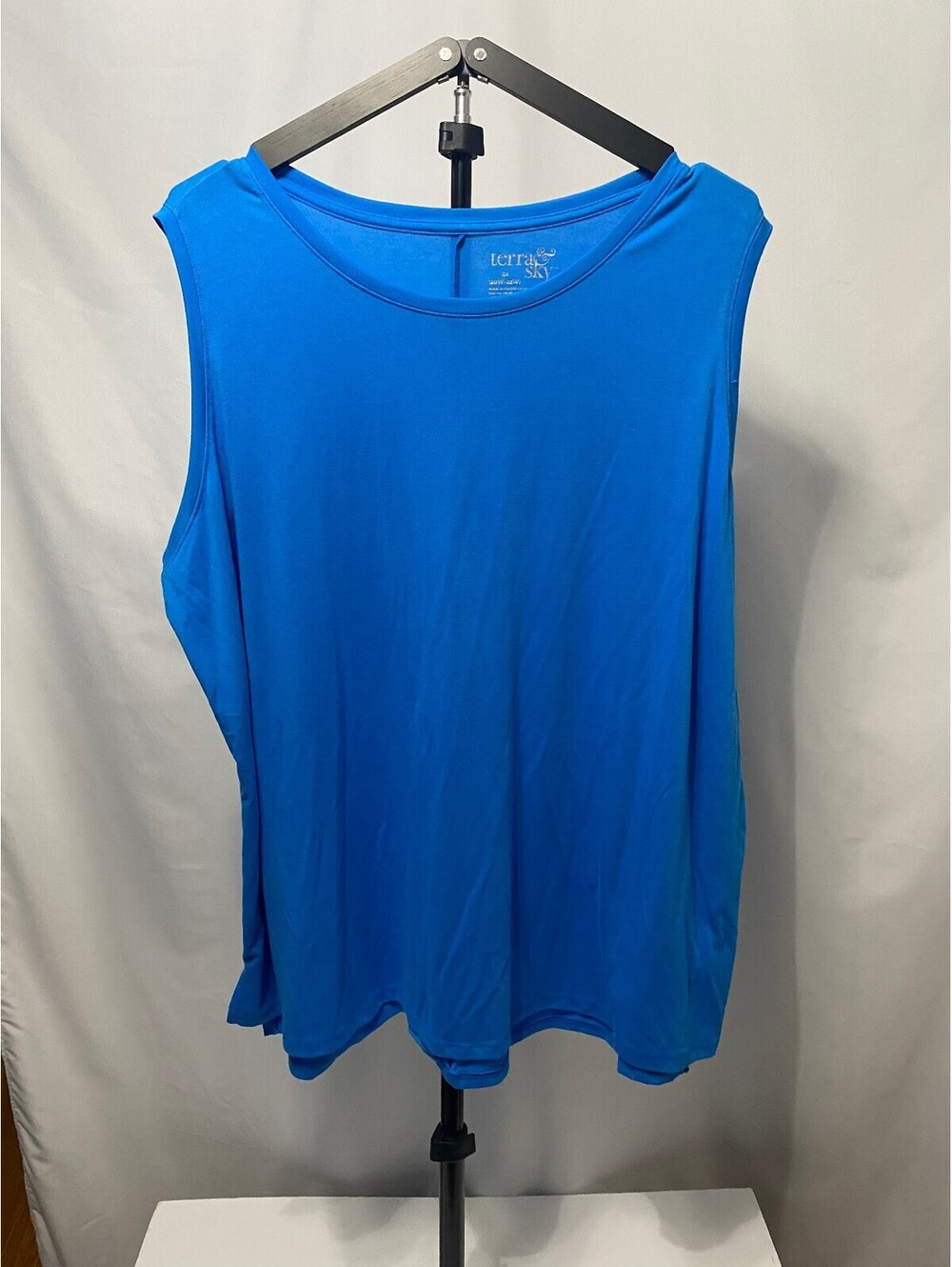 Terra & Sky Women’s 2X Blue Sleeveless Scoop Neck Stretch Top Plus Size 20W-22W